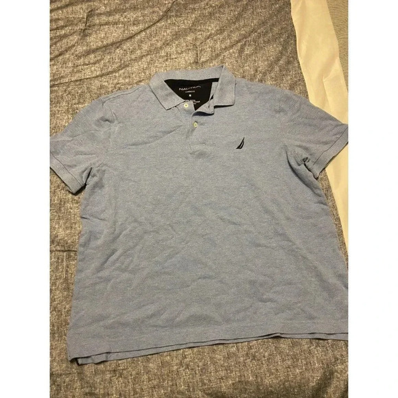 NAUTICA CLASSIC FIT MENS SHIRT -  SIZE MEDIUM - PERFECT CONDITION - Picture 1 of 8